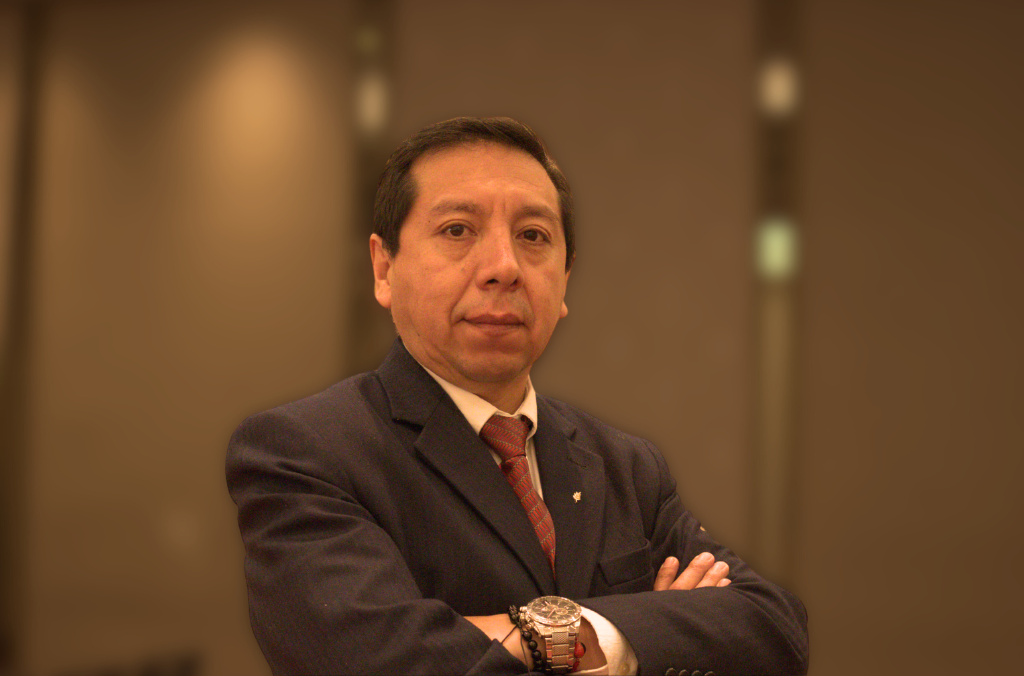 Dr. Jonh Astete Cornejo: formar especialistas para una salud laboral más justa. 